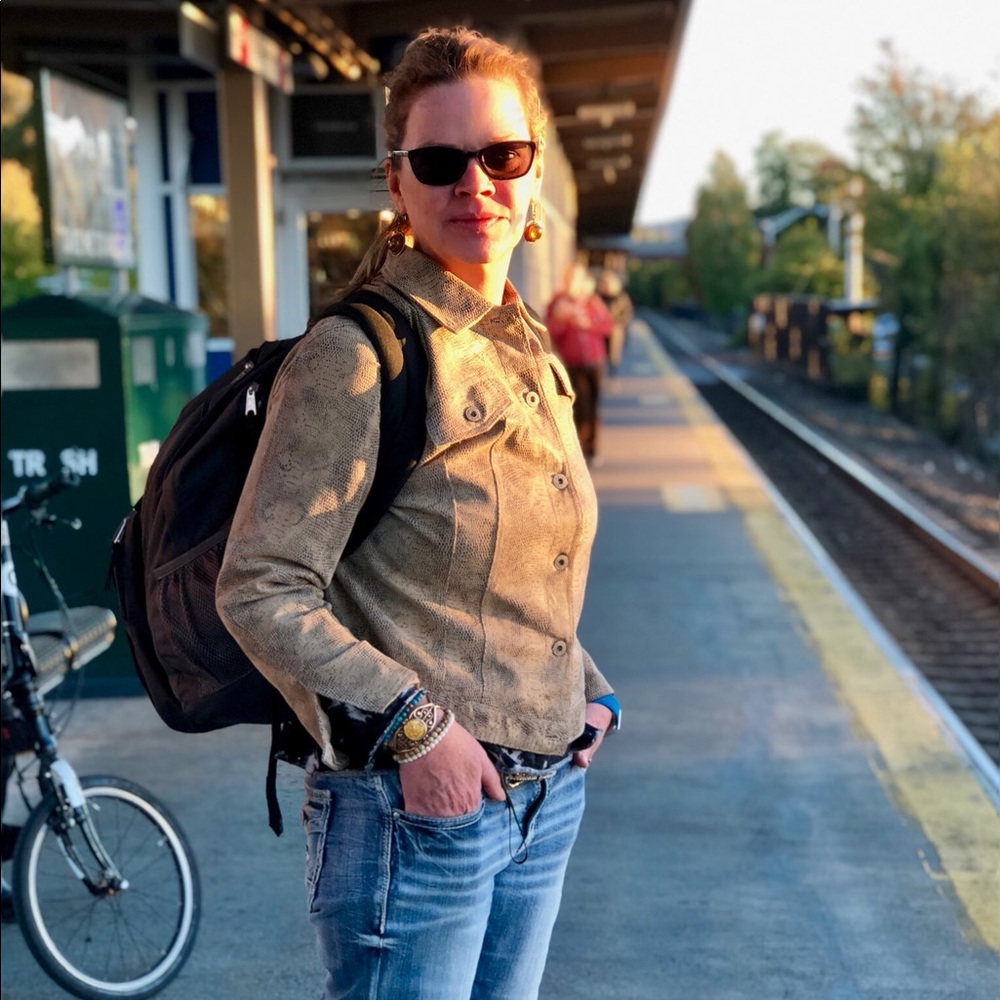 Meet your Posher, April